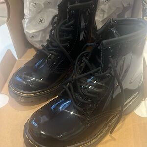 Toddler dr martens